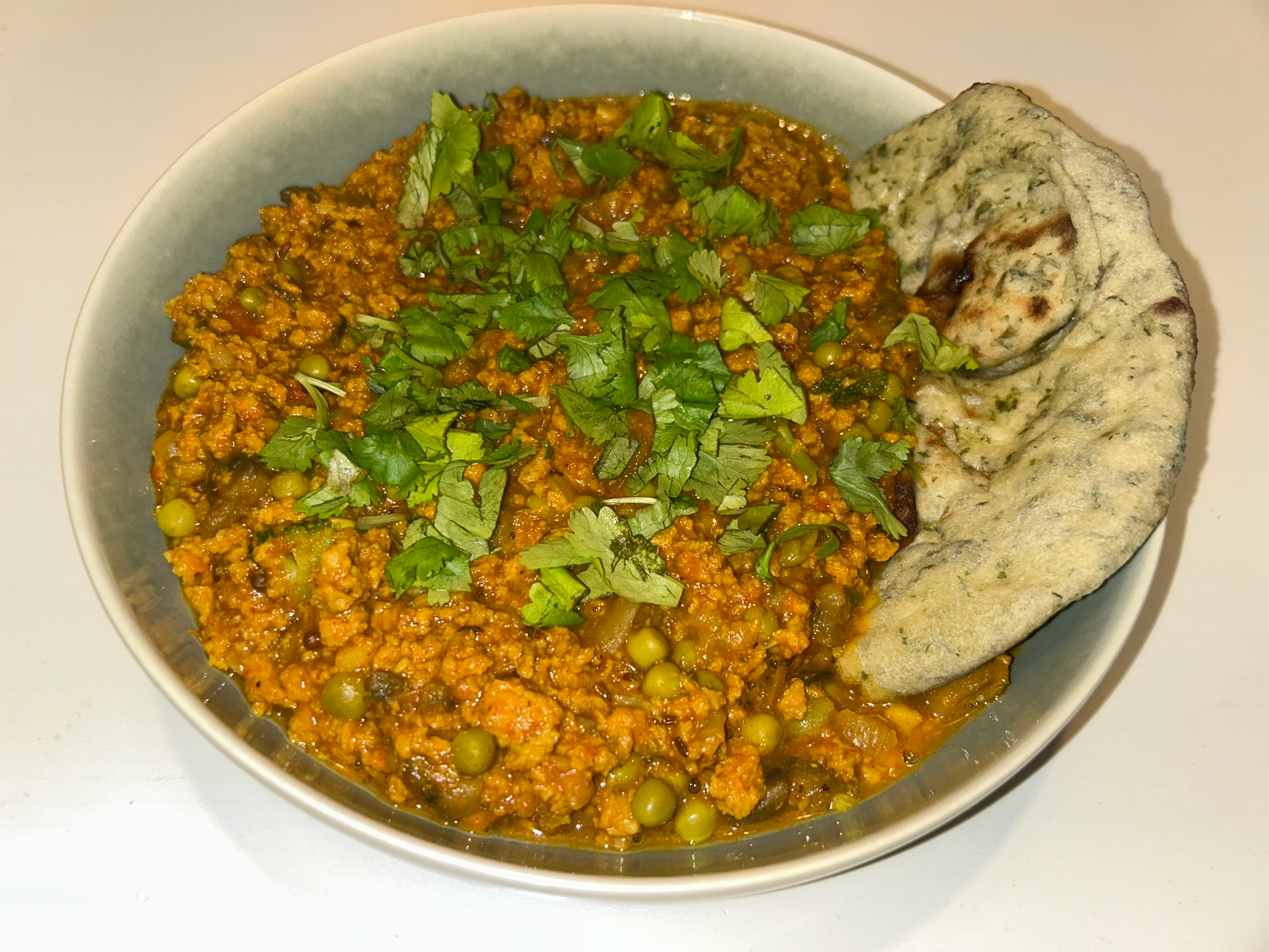 Mehr über den Artikel erfahren Vegan Keema Matar: Indian Minced Curry