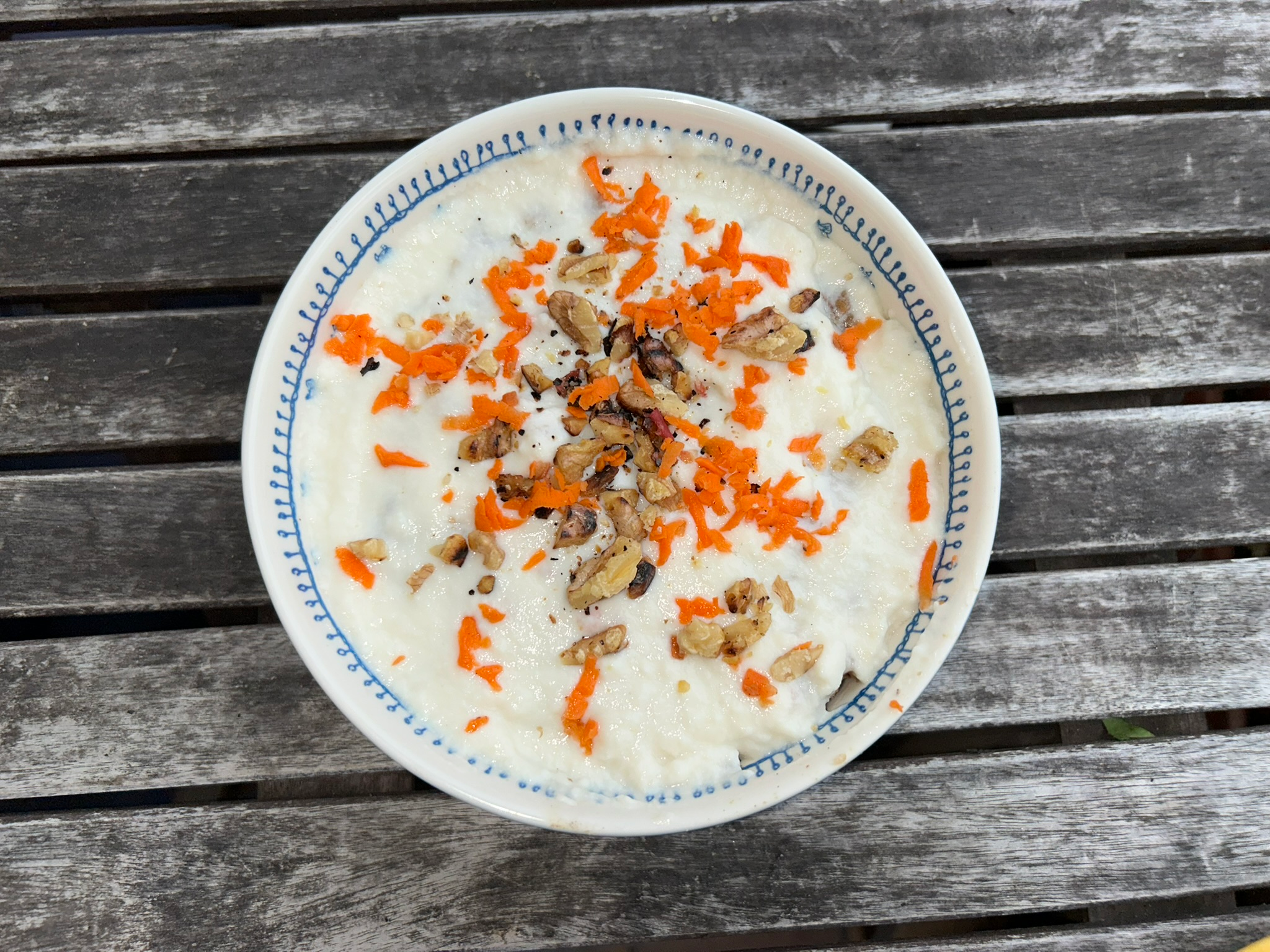 Mehr über den Artikel erfahren Carrot-Cake Porridge
