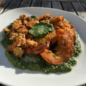 Curry-spiced Pumpkin & Coconut-Spinach Cream