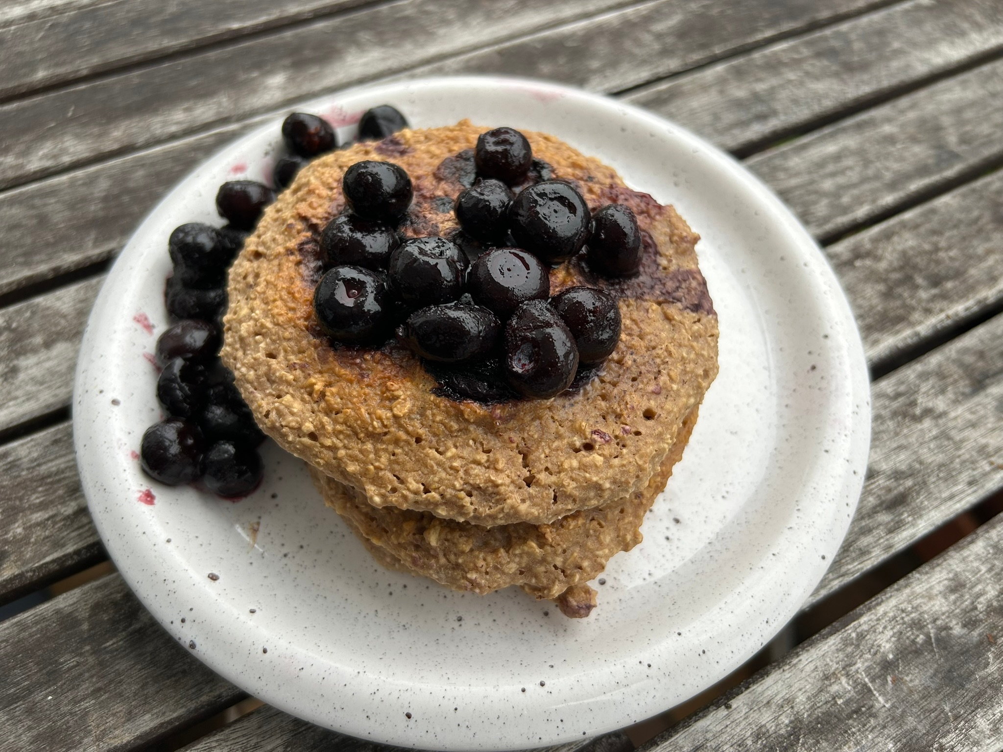 Mehr über den Artikel erfahren Blueberry-Lemon Pancakes – Diner Style